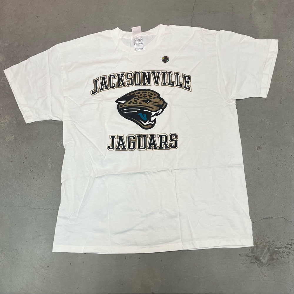 Vintage Jacksonville jaguars football short sleeve t shirt tagged size XL